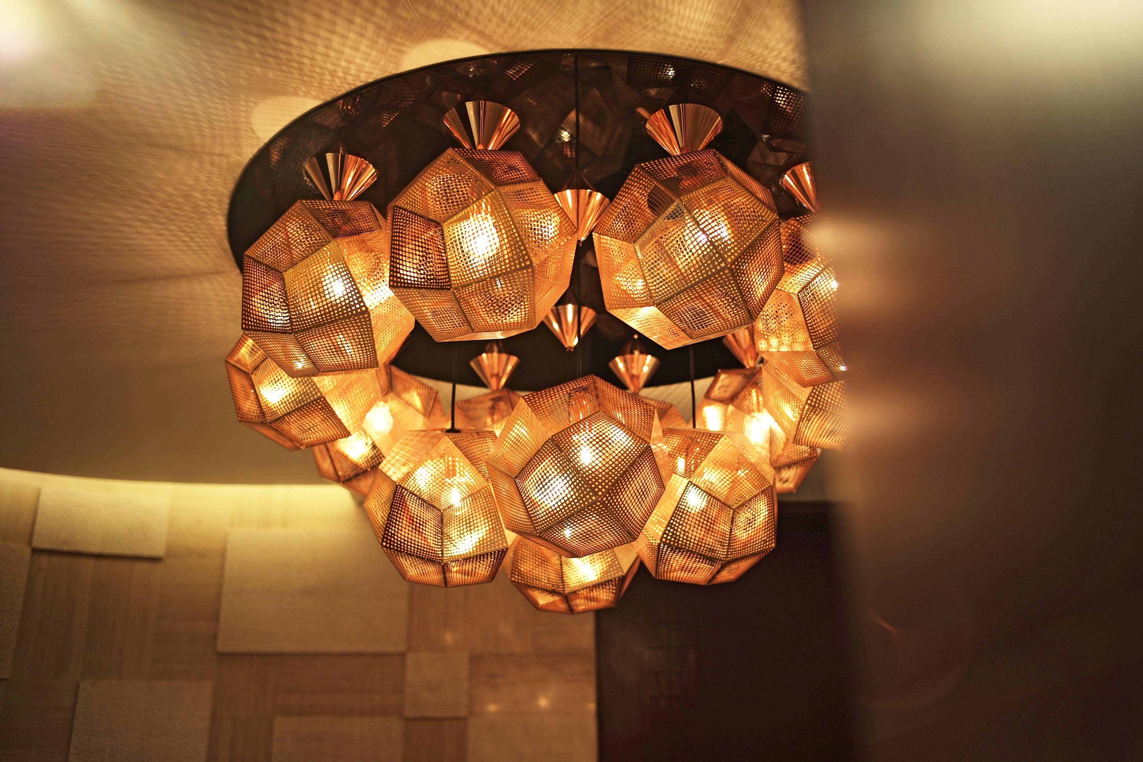 Park Hyatt Doha Hotell Exteriör bild A ceiling light
