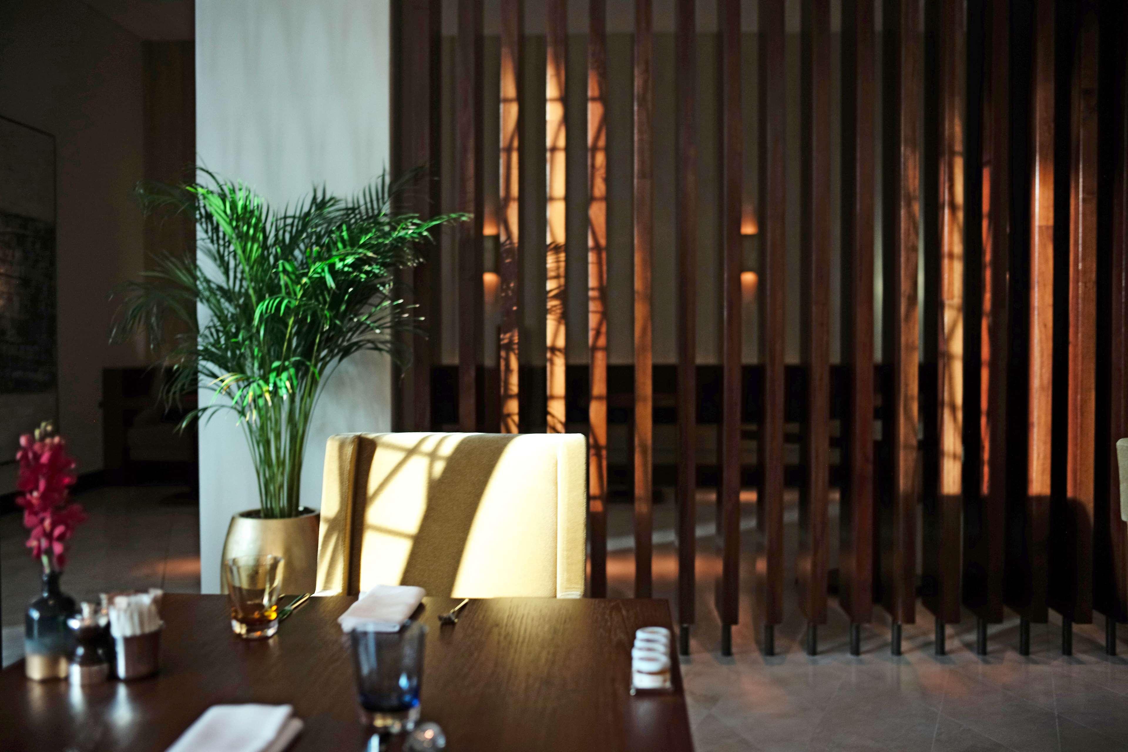 Park Hyatt Doha Hotell Exteriör bild Interior of the hotel