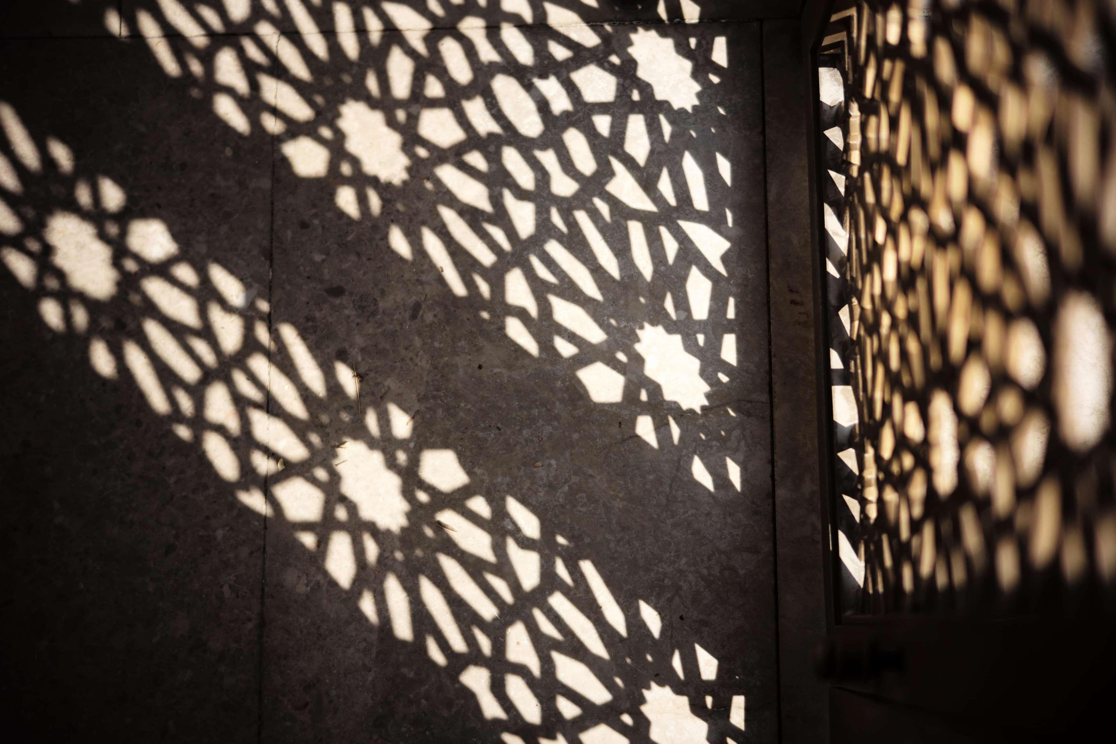 Park Hyatt Doha Hotell Exteriör bild Shadow of a window